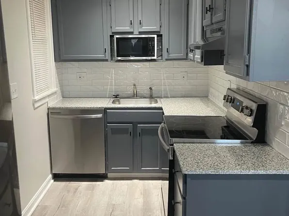 17 Harrison Pl #C, Hartford, CT 06112