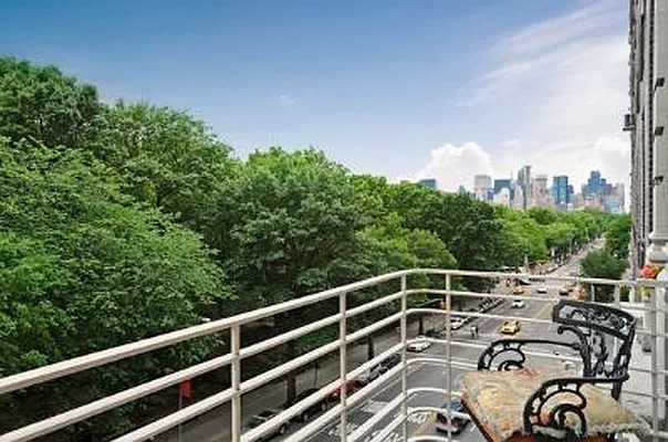 Sold by Corcoran | media 20