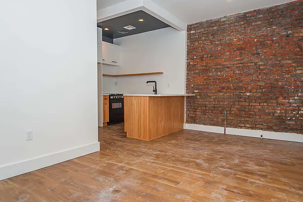 Rented by Nooklyn NYC LLC | media 38