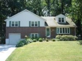 1221 Heather Ln, Wilmington, DE 19803