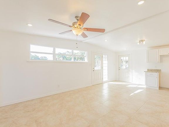 4th image of 1841 Cadillac Cir