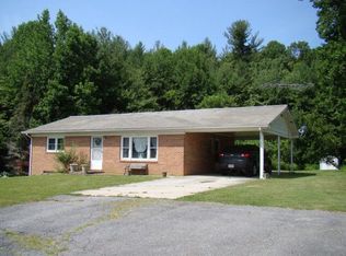 10180 Dugspur Rd, Laurel Fork, VA 24352