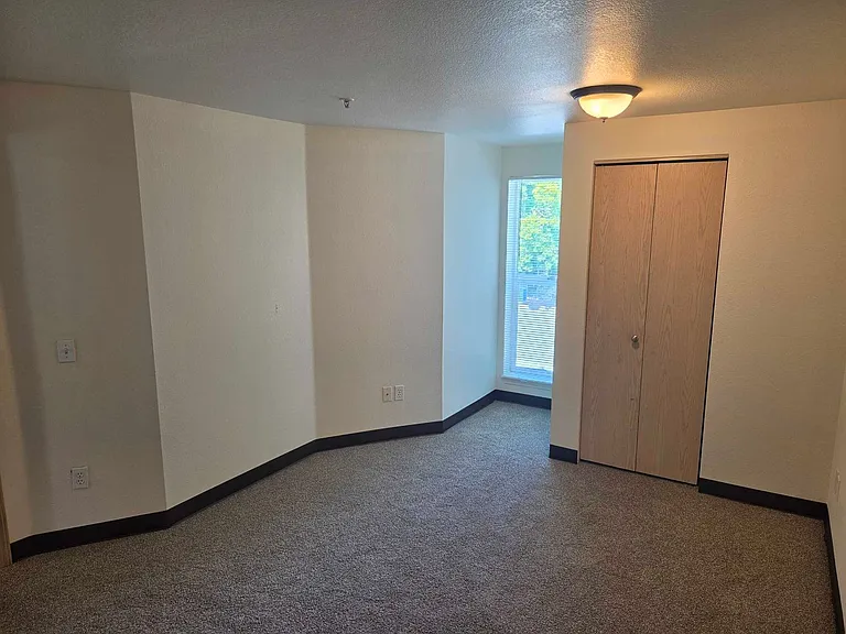 5110 10th Ave NE — Photo 14
