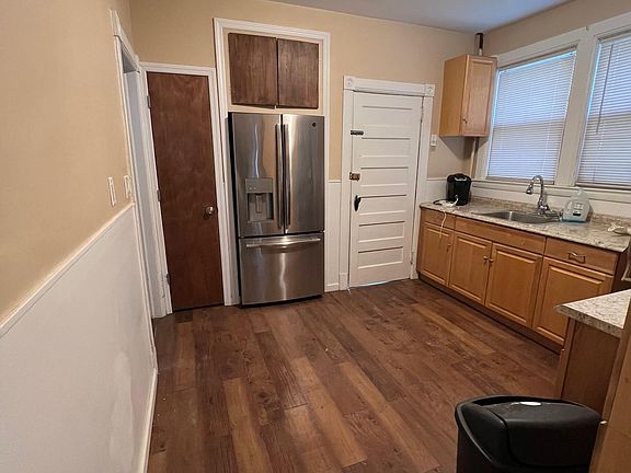 2nd image of 18 Egmont Pl Floor 1