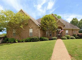 60 Gatewick Dr, Jackson, TN 38305