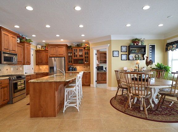 5th image of 6050 Gleneagles Dr