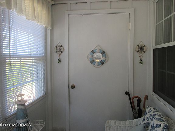 5th image of 719D Buckingham Drive
