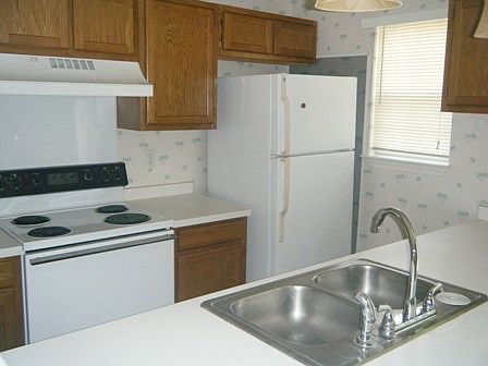 2nd image of 38 Park Cir SE Unit A