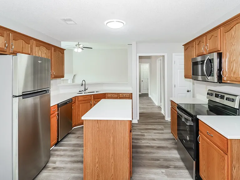 9355 Helmsley Dr — Photo 9