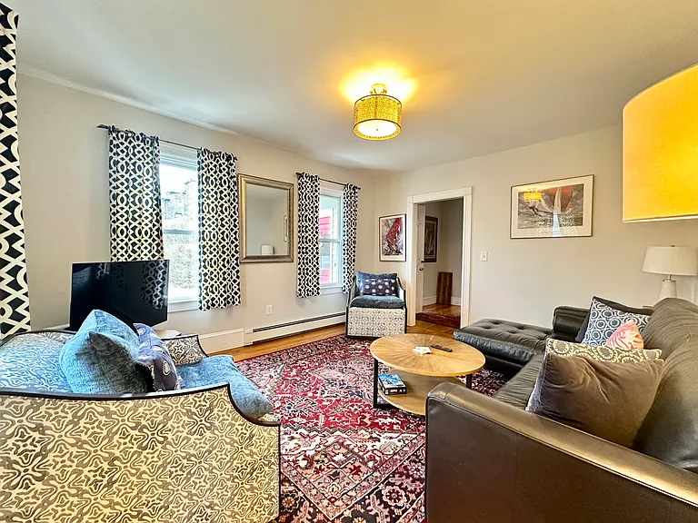 64 Roseneath Ave — Photo 5