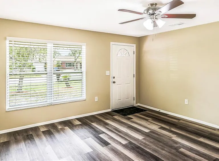 3526 Martell St — Photo 17