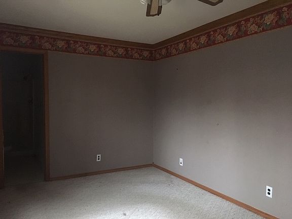 5th image of 8456 Saratoga Dr