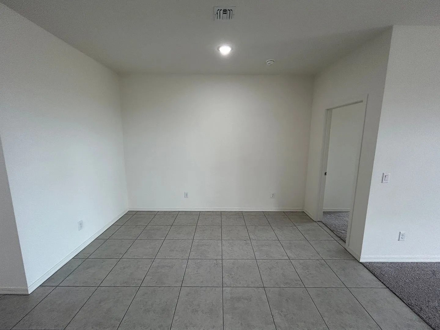 3 bed, 2.0 bath, 1662 sqft, $2,095 — Photo 4