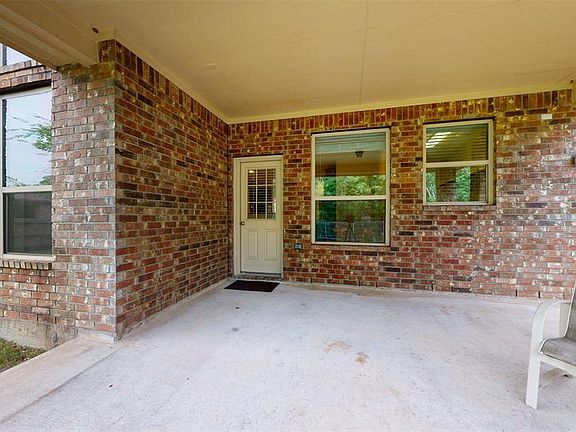 4th image of 5806 Crawford Hill Ln