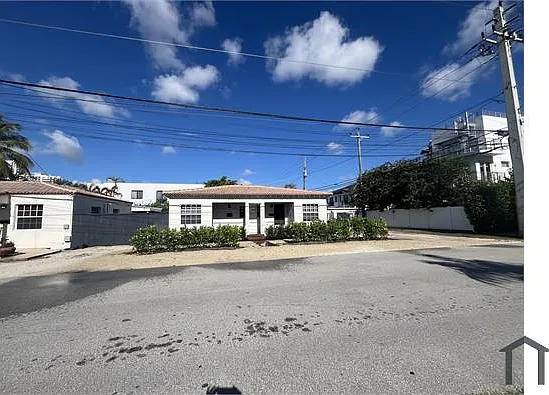 1 bed, $2,000 — Photo 2