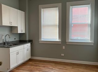 2141 W Armitage Ave #2R, Chicago, IL 60647