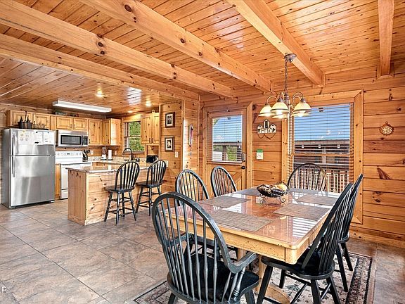 2nd image of 4451 Forest Vista Way
