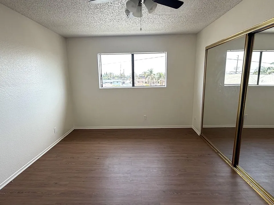 12444-12504-1251 Oxford Ave