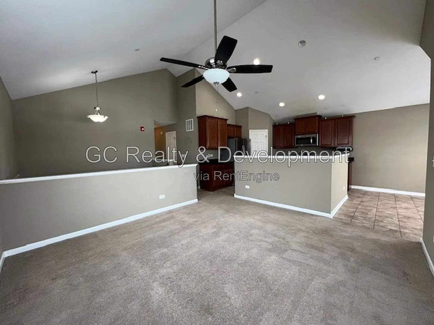 3 bed, 2.0 bath, 1900 sqft, $2,595 — Photo 3