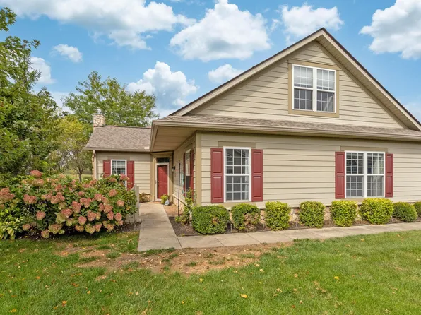 183 Reddington Village Ln, Newark, OH 43055