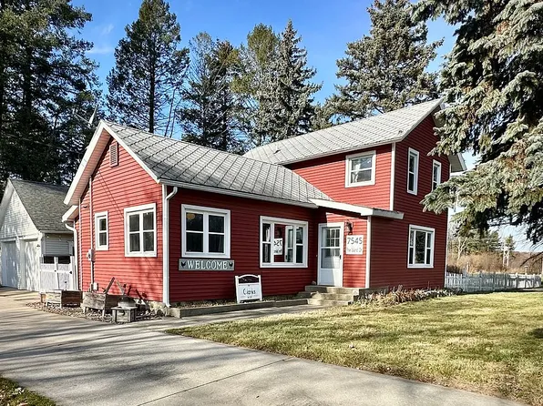 7545 Pine Island Dr NE, Belmont, MI 49306