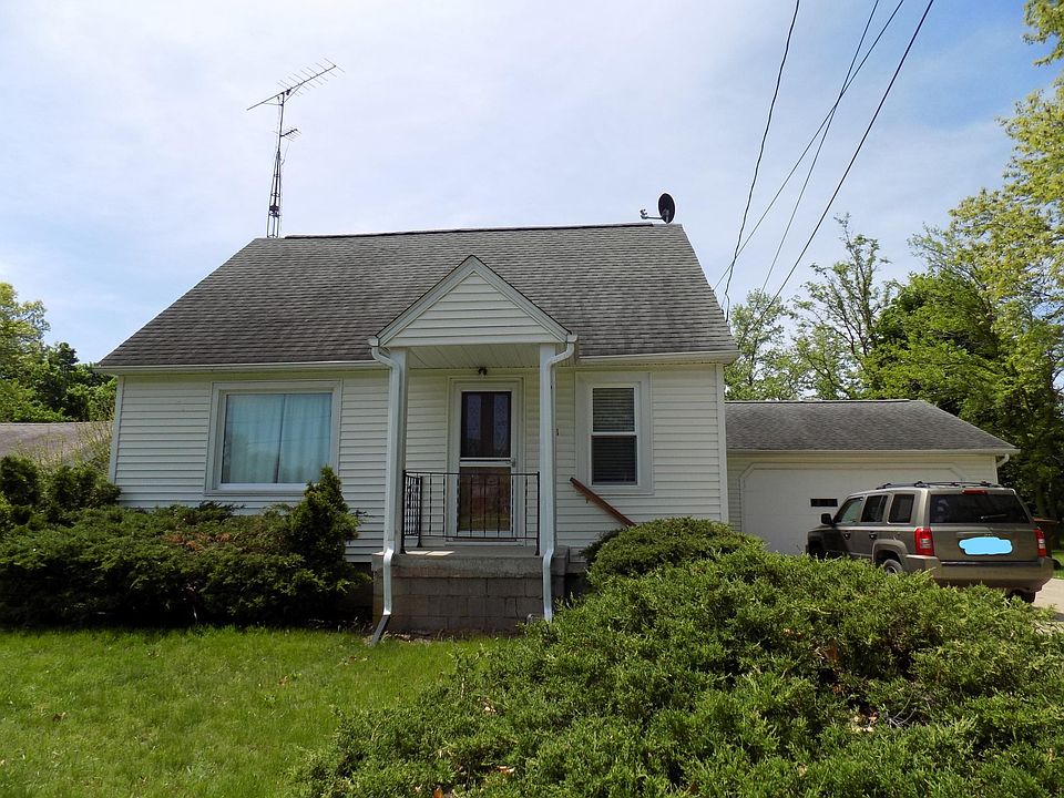 1st image of 1001 Carson St #House