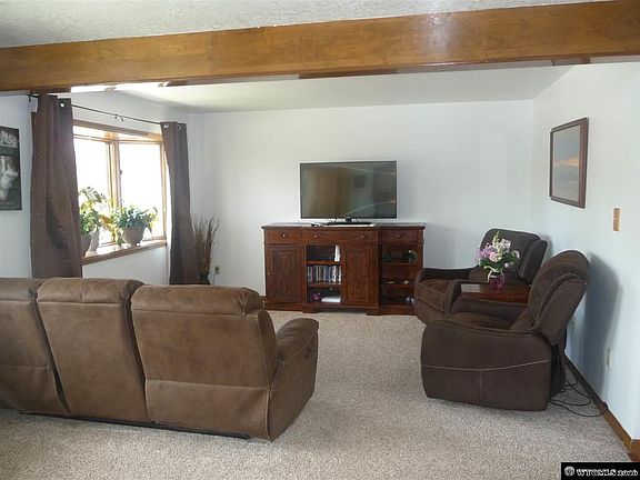 4th image of 410 Bramwell St