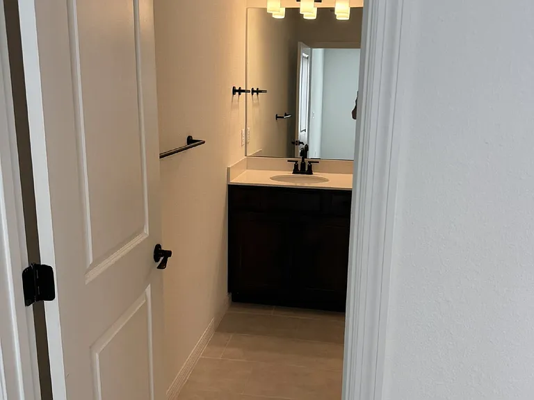236 Hawthorn Park Cir — Photo 45