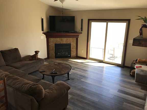 3rd image of 291 Hickory Ct
