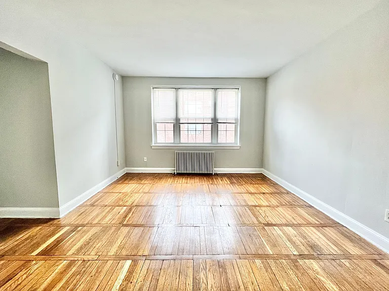 1441 Somerset Pl NW #202 — Photo 7