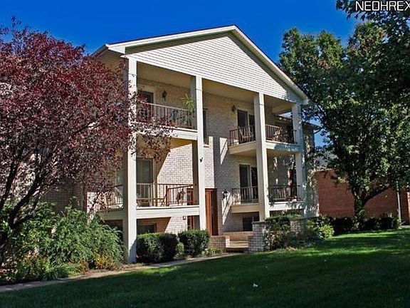 2nd image of 816 Pearson Cir Unit 6