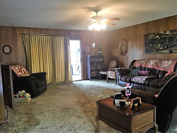 4th image of 2701 Canyon Creek Dr