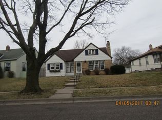 1127 Burnquist St, Saint Paul, MN 55106