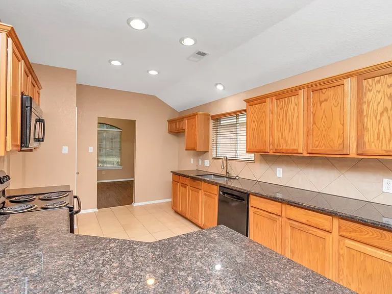 8506 Chancellorsville Ln — Photo 18