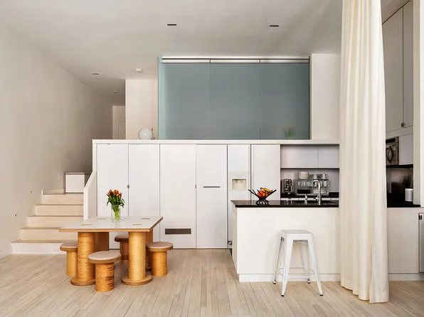 125 East 12th Street 2G image 3 of 10
