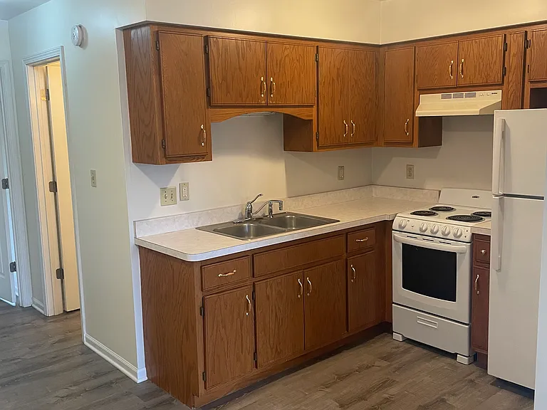 807 Covey Ln #6 — Photo 3