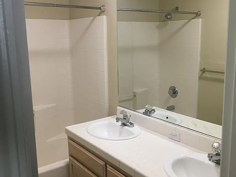 5814 W Clinton Ave — Photo 10