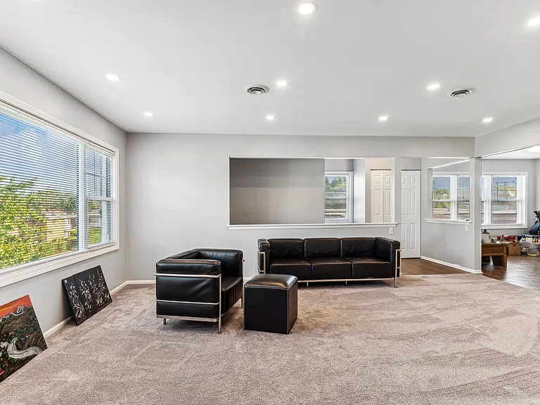 8951 Skokie Blvd #3 — Photo 2