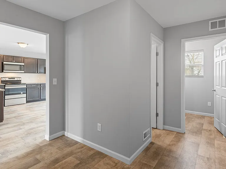 7193 Primrose Ln — Photo 14