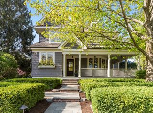 216 W Cook Ave, Libertyville, IL
