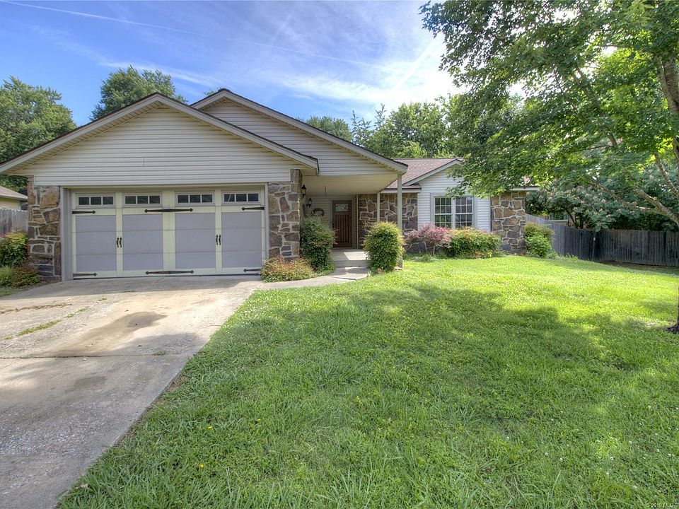 1st image of 626 Rosewood Ct