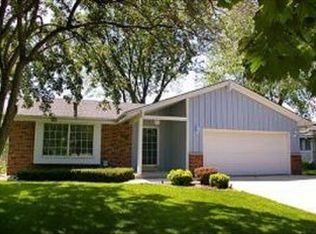 7471 N 90th St, Milwaukee, WI 53224