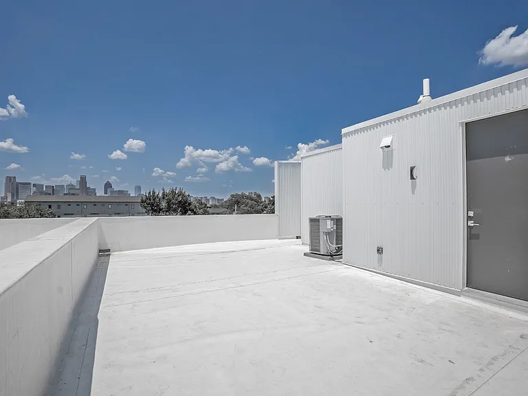 4322 Roseland Ave #9 — Photo 24