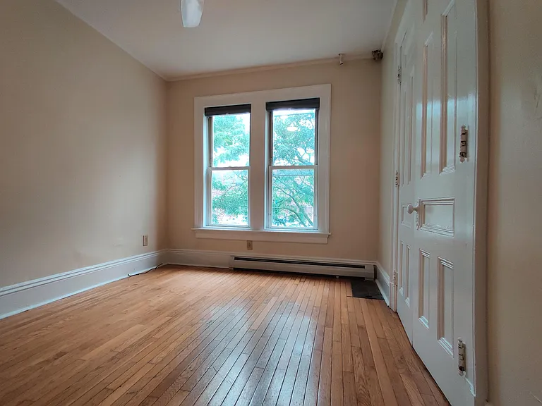 248 College St #5 — Photo 5
