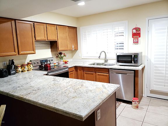 5th image of 8639 W Lawrence Ln