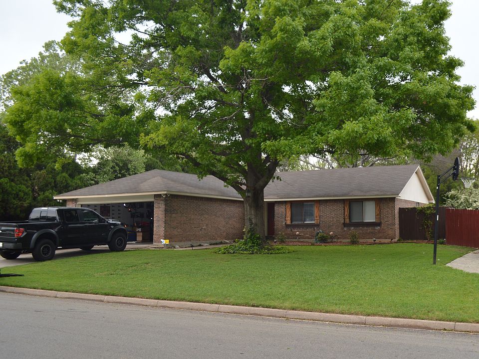 1st image of 10020 Farmers Branch St