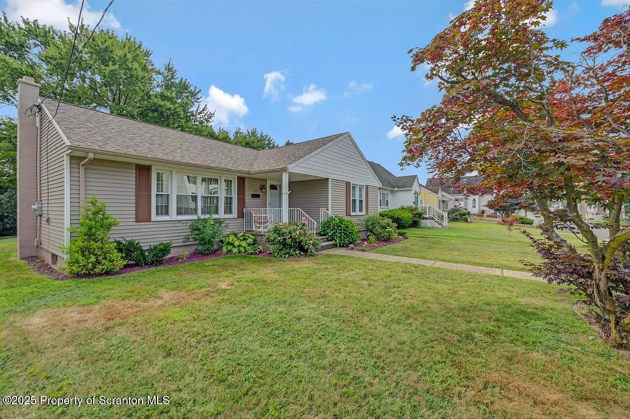 920 Lincoln St photo 1