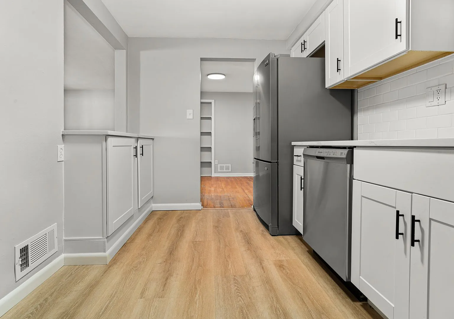 Candace St. Apartments — Photo 3