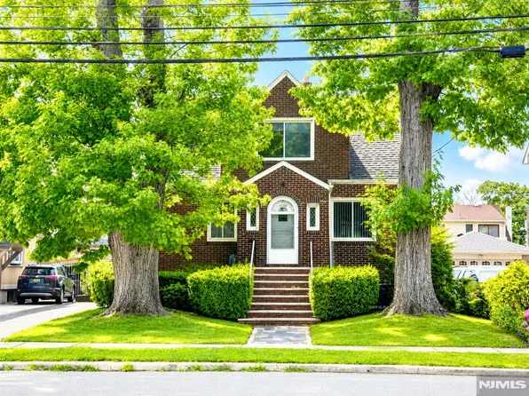 1105 Anderson Ave, Fort Lee, NJ 07024