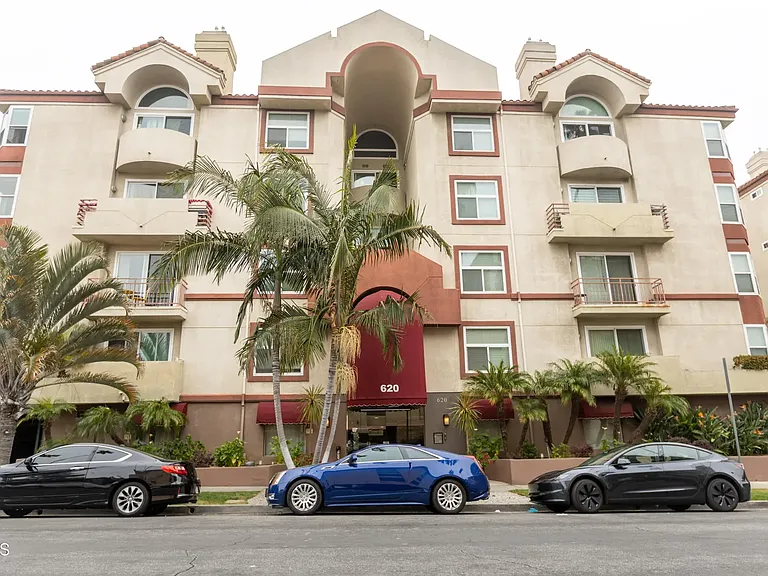620 S Gramercy Pl — Photo 17